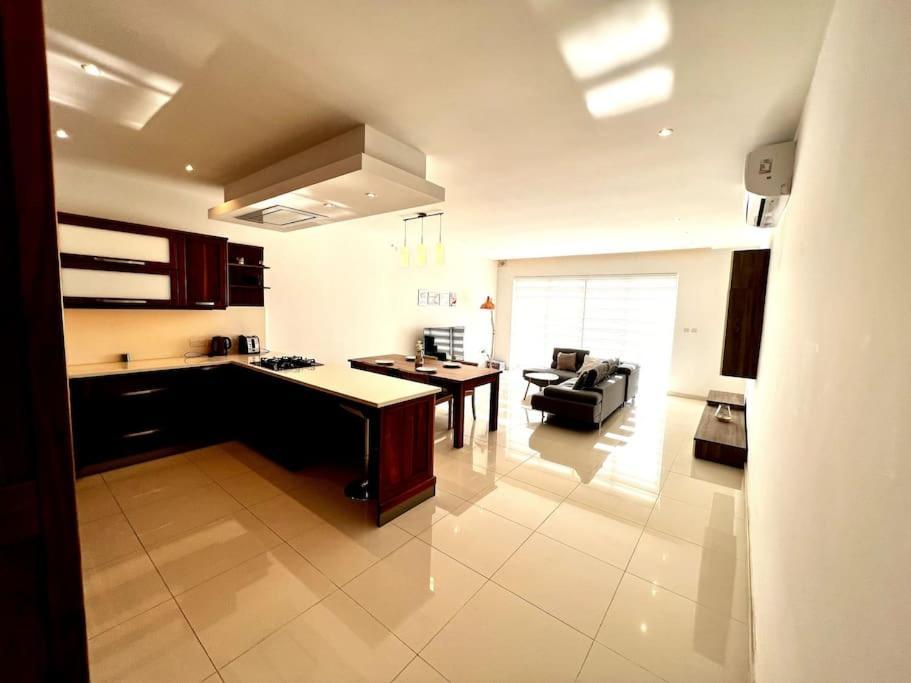 Viewline Seaview Modern 3 Bedroom Apartment Марсашлокк Экстерьер фото